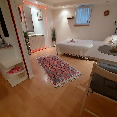 Apartment Glorry M